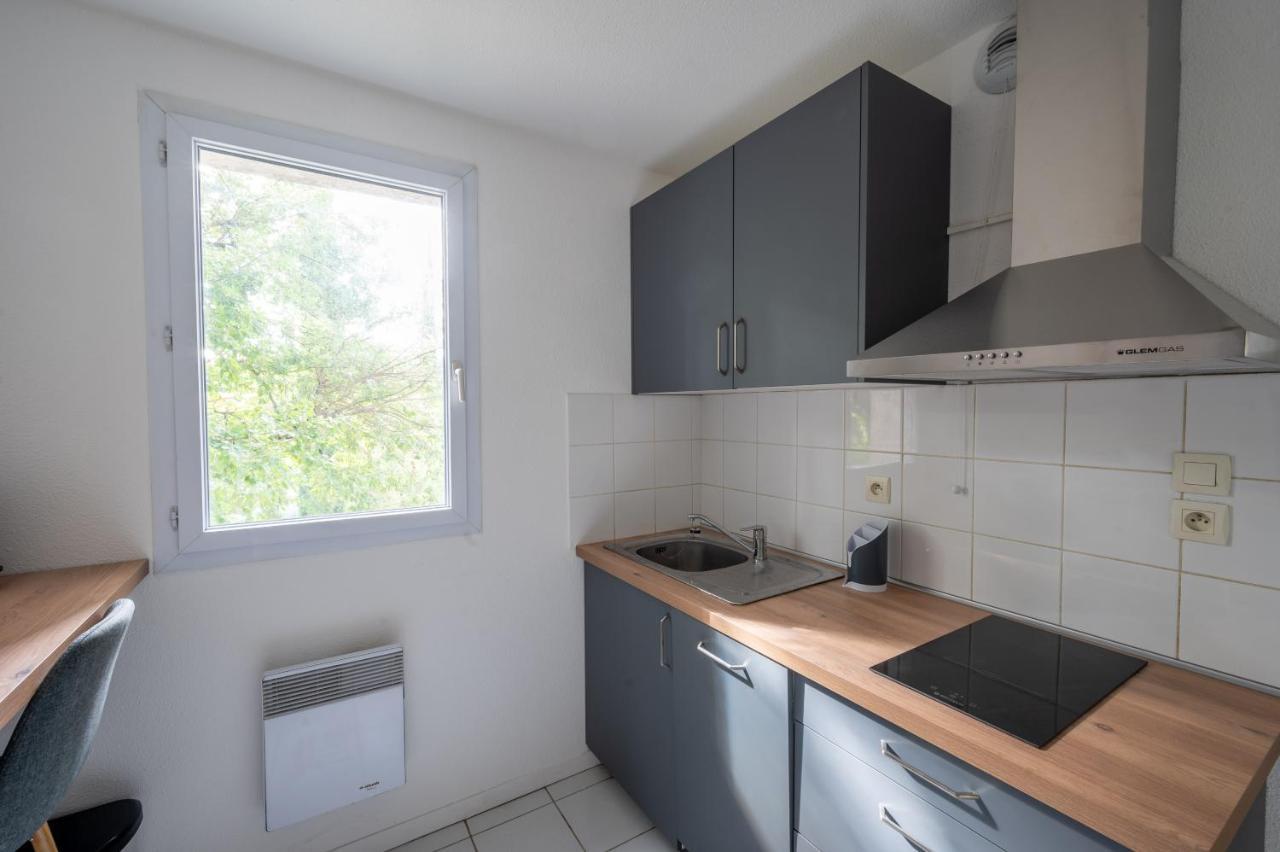 Appartement L'airbusien - Terrasse Et Parking - Airbus à Coté *